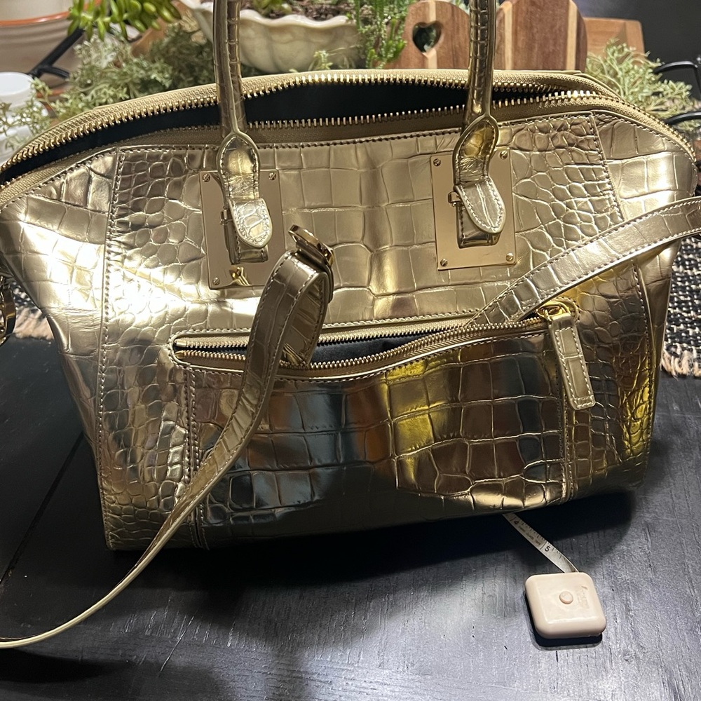 Henri Bendel